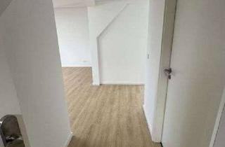 Wohnung mieten in Bahnhofstr. 23, 15344 Strausberg, Neubau-Dachgeschosswohnung im Altbau – ökologisch & stilvoll