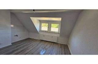 Wohnung mieten in Kirchstr. 146a, 47198 Hochheide, Kleines Dachgeschossapartment in Homberg..
