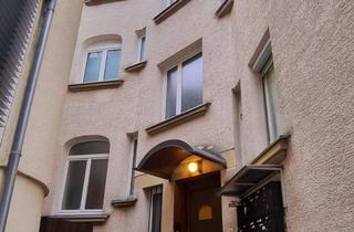 Wohnung mieten in Postwiesenstraße, 70327 Untertürkheim, Modernisierte, helle 3-Zimmer-Altbau-Wohnung in Stuttgart