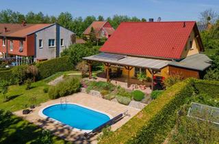 Einfamilienhaus kaufen in 15345 Altlandsberg, Mit Einbauküche, Fußbodenheizung, Pool u.v.m.: Voll ausgestattetes Einfamilienhaus in Altlandsberg
