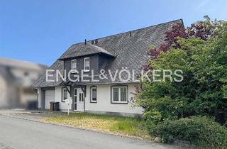 Haus kaufen in 56812 Valwig, Großzügiges Familienhaus mit ELW und Außenpool oberhalb der Mosel