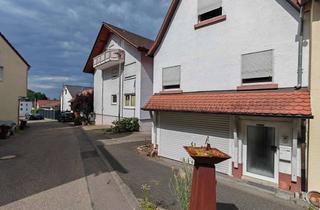 Doppelhaushälfte kaufen in Zeppelinstraße, 74199 Untergruppenbach, *Gemütliche Doppelhaushälfte: Wohnen mit Weitblick, Garten, Terrassen & Garage – saniert + gepflegt*