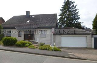 Einfamilienhaus kaufen in 32825 Blomberg, Freistehendes Einfamilienhaus mit großer Doppelgarage in Blomberg zu verkaufen!