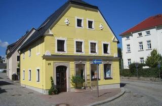Anlageobjekt in 01844 Neustadt, Zweifamilienhaus mit Gewerbeeinheit in bester Lage von Neustadt