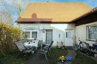Anlageobjekt in 91217 Hersbruck, Renovierungsbedürftiges 4-Zi.-EFH mit Garten und Stellplatz in guter Lage in Hersbruck