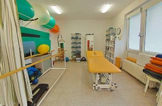 Praxen mieten in Dorotheenstraße, 40235 Flingern Nord, barrierefreie, großzügige und helle Praxisfläche mit Balkonen