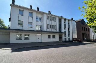 Wohnung mieten in Adenauerstr. 6a, 59759 Arnsberg, Gesellige Mitbewohnerin im "besten Alter" gesucht: Erdgeschosswohnung mit nutzbarem Außenbereich in
