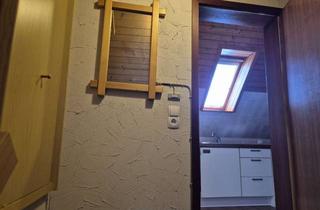 Wohnung mieten in Falkenstraße 14, 73486 Adelmannsfelden, Ansprechende 2-Zimmer-Dachgeschosswohnung in Adelmannsfelden