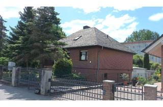 Einfamilienhaus kaufen in 39326 Wolmirstedt, Solides Einfamilienhaus in Wolmirstedt mit Entwicklungs-Potential