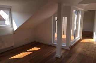 Wohnung mieten in 90439 Nürnberg, Nürnberg - Neuwertige 3-Zimmer-DG-Wohnung mit Loggia und KFZ-Stellplatz Nbg-Schweinau