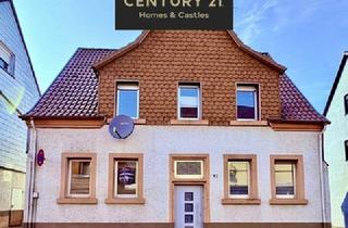 Einfamilienhaus kaufen in 66901 Schönenberg-Kübelberg, Geräumiges 1-2 Familienhaus in zentraler Lage - viel Platz für Ihre Ideen!