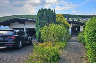 Haus kaufen in 64732 Bad König, Bad König - Solides Ein- bis Zweifamilienhaus mit Blick über Bad König