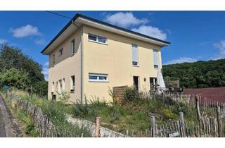 Einfamilienhaus kaufen in 66625 Nohfelden, Nohfelden - Freistehendes Wohnhaus mit Einliegerwohnung in schöner ländlicher Höhenlage