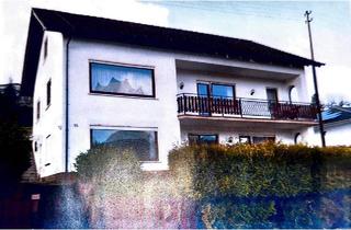 Haus kaufen in 97773 Aura, Aura im Sinngrund - Familienhaus mit 3 Wohneinheiten & Traum-Ausblick