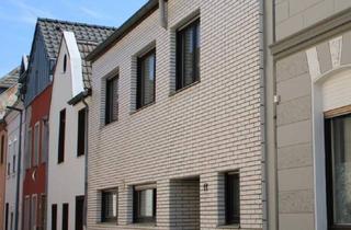Reihenhaus kaufen in 53879 Euskirchen, Euskirchen - Charmantes Reihenhaus mit Garage & großem Baulandgarten