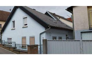 Einfamilienhaus kaufen in 97261 Güntersleben, Güntersleben - Renovierungsbedürftiges Einfamilienhaus in Güntersleben