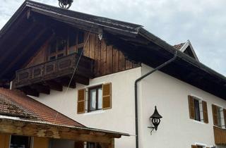 Wohnung kaufen in 83329 Waging am See, Charmante Dachgeschosswohnung in gepflegtem 3-Familienhaus!