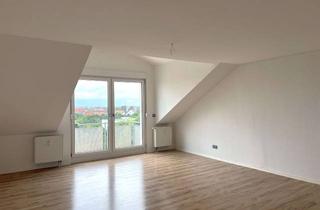 Wohnung mieten in 68309 Käfertal, 3-Zimmer-Dachgeschosswohnung mit Balkon und Tiefgarage – gemütlich & gepflegt