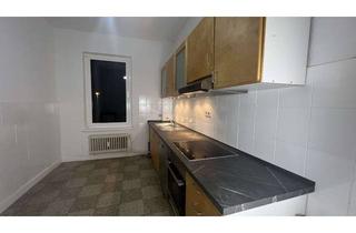 Wohnung mieten in Kaiserstraße 83, 24143 Gaarden-Ost, Helle 3 Zimmer Wohnung - WG Geeignet