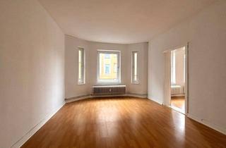 Wohnung mieten in Kaiserstraße 83, 24143 Gaarden-Ost, lichtdurchflutete Altbauwohnung mit Erker!