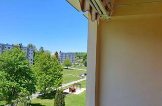 Wohnung mieten in Heideweg, 08340 Schwarzenberg, Helle, sanierte 2,5-Zimmerwohnung mit Einbauküche und Balkon mit Ausblick ins Grüne