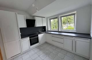 Wohnung mieten in 21509 Glinde, Sonnige 3 Zimmer DG-Wohnung für 2 Personen mit Balkon und Einbauküche in Glinde