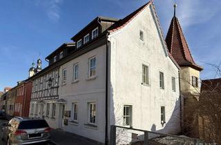 Mehrfamilienhaus kaufen in 97215 Uffenheim, Kleines Mehrfamilienhaus - Renditestark und Wertstabil