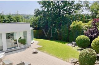 Villa kaufen in 61381 Friedrichsdorf, VON POLL - FRIEDRICHSDORF: Exklusive Bauhaus-Villa - Wohnen und Arbeiten mit Blick auf den Hardtwald