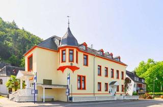 Haus kaufen in 56332 Brodenbach, Vielseitig Nutzbare Immobilie - ehemaliges Rathaus - in direkter Moselblick Lage in Brodenbach