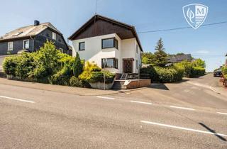 Haus kaufen in 57614 Wahlrod, MANNELLA *Zweifamilienhaus mit herrlicher Aussicht bis zum Hachenburger Schloss* in Wahlrod