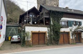 Haus kaufen in 65558 Balduinstein, Zweifamilienhaus, XL-Grundstück, 3 Garagen, Balkone, Terrasse, 2 Küchen, 3 Bäder. Günstige Finanz.