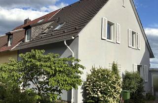Doppelhaushälfte kaufen in Bernkasteler Platz, 66113 Saarbrücken, Gepflegte 4 Zimmer Doppelhaushälfte mit Terrasse, Garten, Sauna, Kaminofen und Garage zu verkaufen