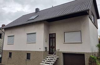 Haus mieten in Hohlstraße 52, 66793 Saarwellingen, Freundliches und gepflegtes 6-Zimmer-Einfamilienhaus mit EBK in Schwarzenholz Saarwellingen