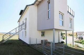 Anlageobjekt in 55483 Dickenschied, MFH mit 2 Einheiten und Top-Potenzial zur flexiblen Nutzung in Feldrandlage