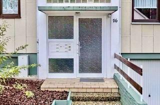 Wohnung kaufen in Römerstraße 16, 66994 Dahn, Ansprechende 4-Zimmer-Wohnung mit EBK in Dahn