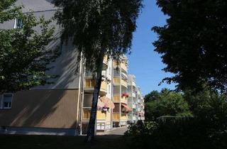 Wohnung mieten in Hans-Beimler-Str. 24, 02827 Rauschwalde, 3-Raum-Wohnung im schönen Rauschwalde! Mit toller Einbauküche und großem Balkon!