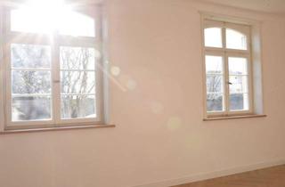 Wohnung mieten in 71254 Ditzingen, Stilvolle 2-Zimmer-Altbau-Erdgeschosswohnung mit EBK und Garagenstellplatz in Ditzingen-Heimerdingen
