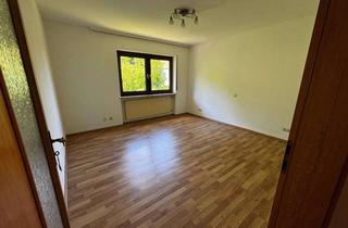 Wohnung mieten in Hüttenwingert 31, 67157 Wachenheim, Exklusive 3-Raum-Wohnung mit Balkon in Wachenheim