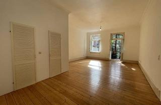 Wohnung mieten in 68163 Lindenhof, Sehr geräumige Altbauwohnung im Lindenhof