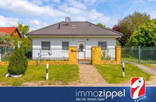 Haus kaufen in 16259 Falkenberg, Moderner Bungalow nahe Falkenberg! Bj.2001, 3Zi.,Kü.,Bad mit Sauna, Kamin, Wi.-garten, 620m² Grdst.