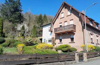 Mehrfamilienhaus kaufen in 67473 Lindenberg, Geräumiges und gepflegtes Mehrfamilienhaus mit separatem Bauplatz in Lindenberg