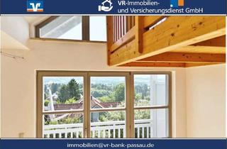 Wohnung kaufen in 94116 Hutthurm, "Wunderschöner Logenplatz in Hutthurm"Gepflegte 2-Zimmer-Wohnung mit Galerie, Tiefgaragenstellplat