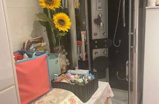 Wohnung kaufen in Kaiser Friederich Str 166, 41460 Neuss, Stilvolle, vollst. renovierte 1-Raum-Wohnung mit geh. Innenausstattung mit Balkon und EBK in Neuss