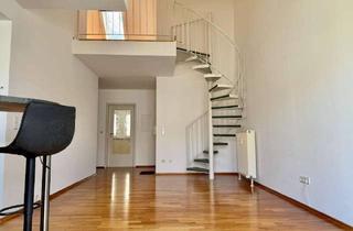 Wohnung kaufen in 90768 Atzenhof / Burgfarrnbach, 2,5-Zimmer-Dachgeschosswohnung mit Balkon, EBK und TG-Stellplatz