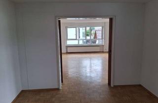 Wohnung mieten in Lange Strasße, 89233 Neu-Ulm, Schöne und sanierte 4-Raum-Wohnung mit gehobener Innenausstattung mit Balkon und EBK in Gerlenhofen