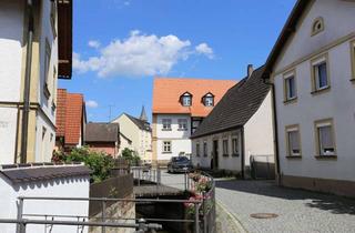Wohnung mieten in Bachgasse 21, 96103 Hallstadt, Dachgeschoss Wohnung mit Garten im Baudenkmal in Hallstadt