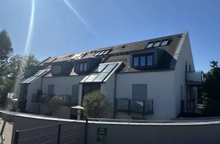 Wohnung mieten in Falkenstraße 22, 85716 Unterschleißheim, Stilvolle, vollst. renovierte 3-Raum-DG-Wohnung mit geh. Innenausstattung mit Balkon und EBK