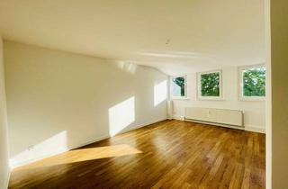 Wohnung mieten in Heuhohlweg, 61462 Königstein, Ab sofort*Teilsanierung*2-Zimmer-DG-Wohnung*Blick ins Grüne*Toplage*