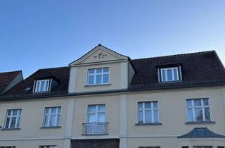 Wohnung mieten in Clara-Zetkin-Straße 195, 14547 Beelitz, gemütliche große DG - Altbauwohnung mit Privatgarten in Beelitz Stadt
