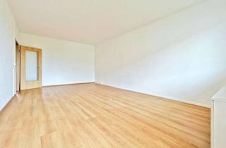 Wohnung mieten in Am Quellenberg B 7b, 01833 Dürrröhrsdorf-Dittersbach, Freundliche 3-Raumwohnung mit Süd-Balkon * 2. OG * PKW-SP * Bad mit Wanne * grüne Lage * TOP *
